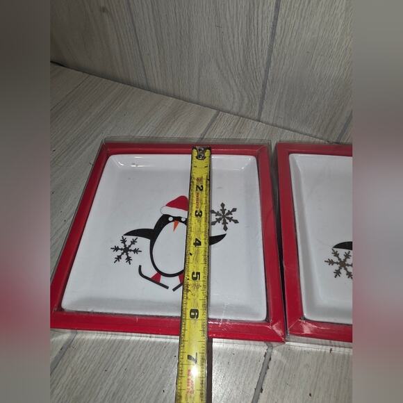 Crate & Barrel Penguin Appetizer Plates 2 Sets Of 4 NIB Holiday Christmas Desert - Picture 6 of 7